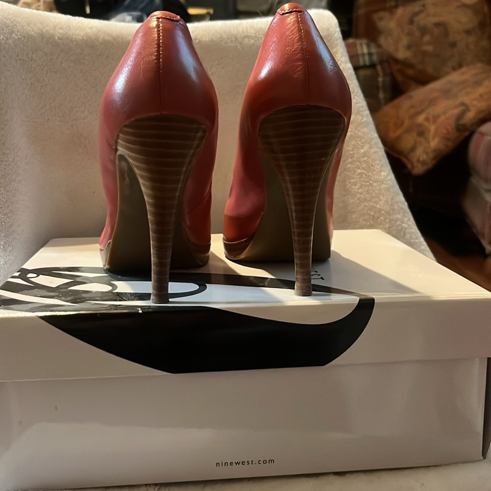 Nine West heels - Picture 3 of 5